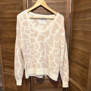 LOFT Beige and White Patterned V-Neck Sweater